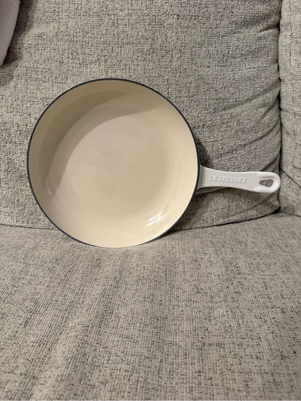 le creuset cast iron pan